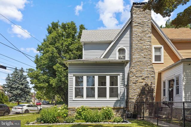 2463 ELDON AVE, Drexel Hill, PA 19026