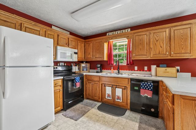 225 Woodbury Hwy, Liberty, TN 37095