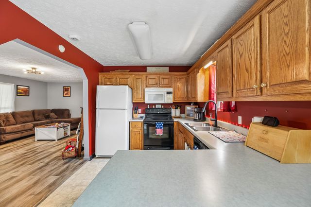 225 Woodbury Hwy, Liberty, TN 37095