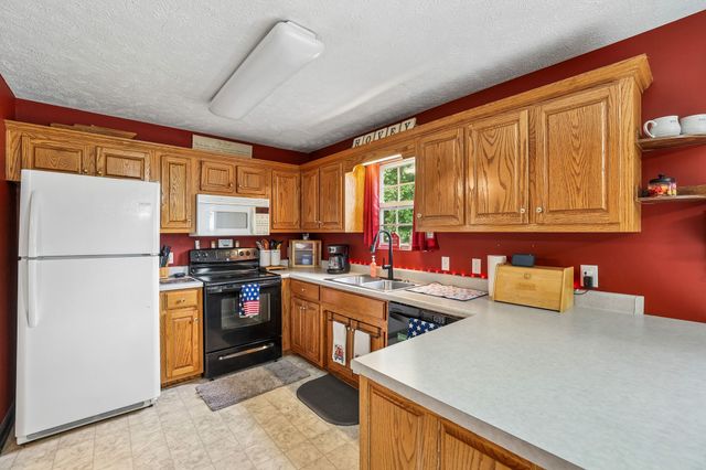 225 Woodbury Hwy, Liberty, TN 37095