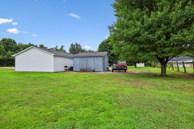 225 Woodbury Hwy, Liberty, TN 37095