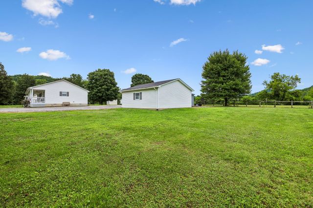 225 Woodbury Hwy, Liberty, TN 37095