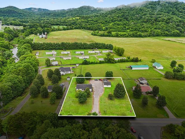 225 Woodbury Hwy, Liberty, TN 37095