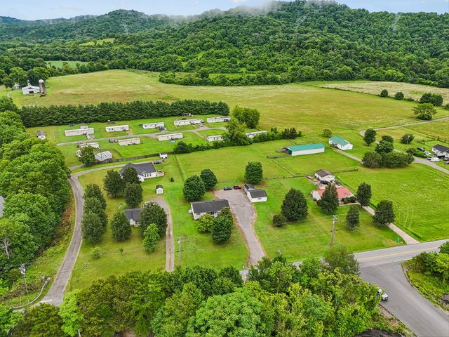 225 Woodbury Hwy, Liberty, TN 37095