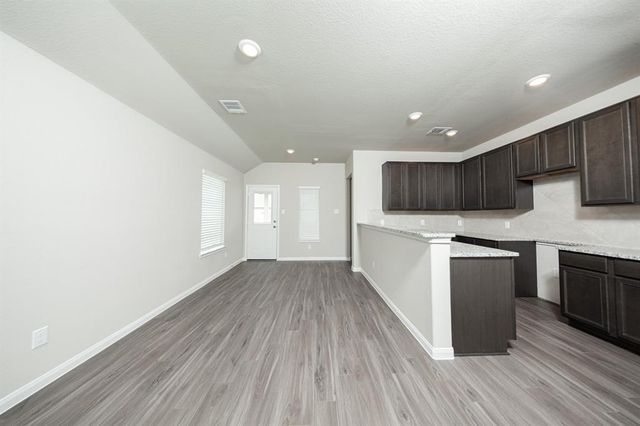 5114 Hector Gustavo Drive, Rosharon, TX 77583
