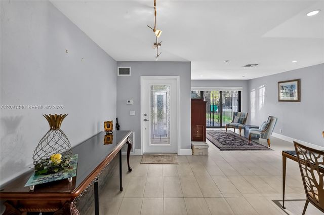 8887 SW 62nd Terrace 10A, Miami, FL 33173