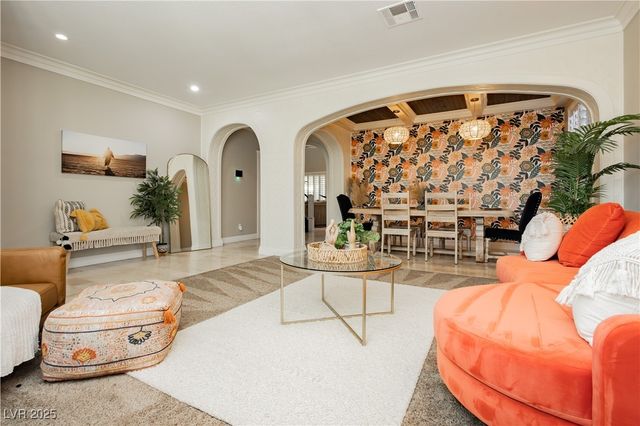 992 Mackenzie Creek Avenue, Henderson, NV 89002