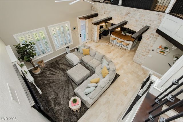 992 Mackenzie Creek Avenue, Henderson, NV 89002