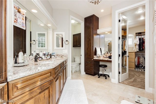 992 Mackenzie Creek Avenue, Henderson, NV 89002