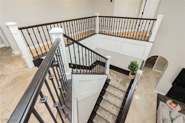 992 Mackenzie Creek Avenue, Henderson, NV 89002