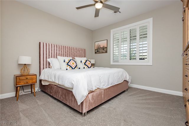 992 Mackenzie Creek Avenue, Henderson, NV 89002