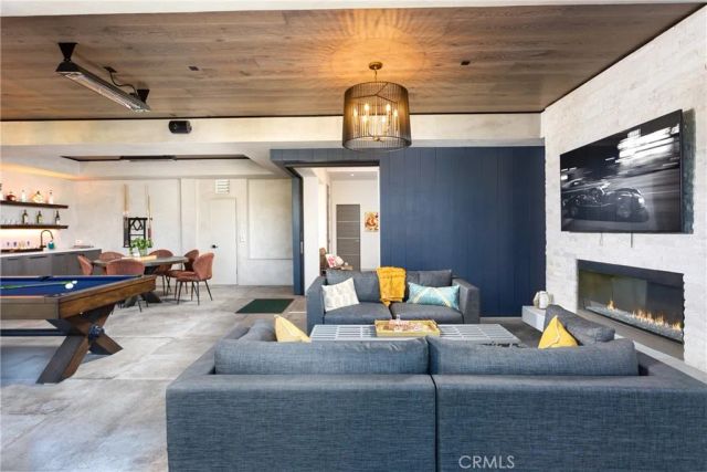 356 Dahlia Place, Corona Del Mar, CA 92625