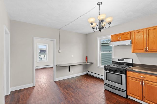 6-8 Dalton St, Lowell, MA 01850