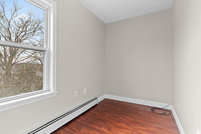 6-8 Dalton St, Lowell, MA 01850