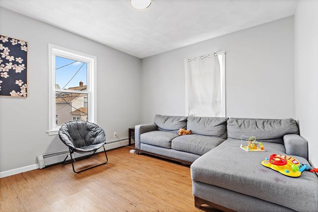 6-8 Dalton St, Lowell, MA 01850