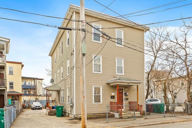 6-8 Dalton St, Lowell, MA 01850