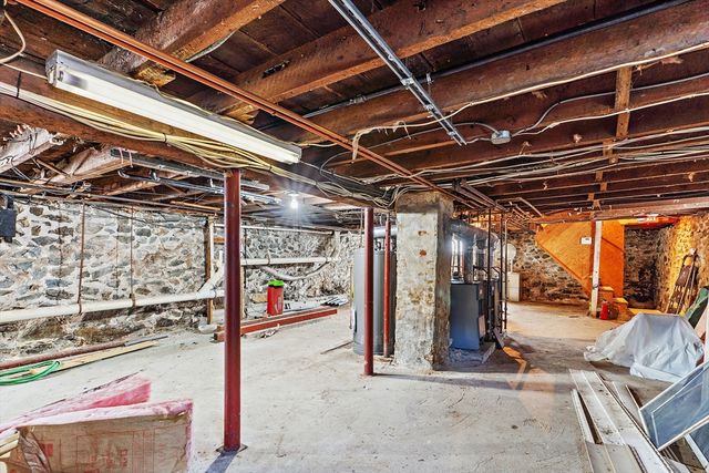 6-8 Dalton St, Lowell, MA 01850