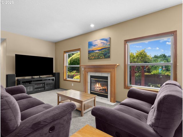 366 Sw 37TH Cir, Gresham, OR 97080