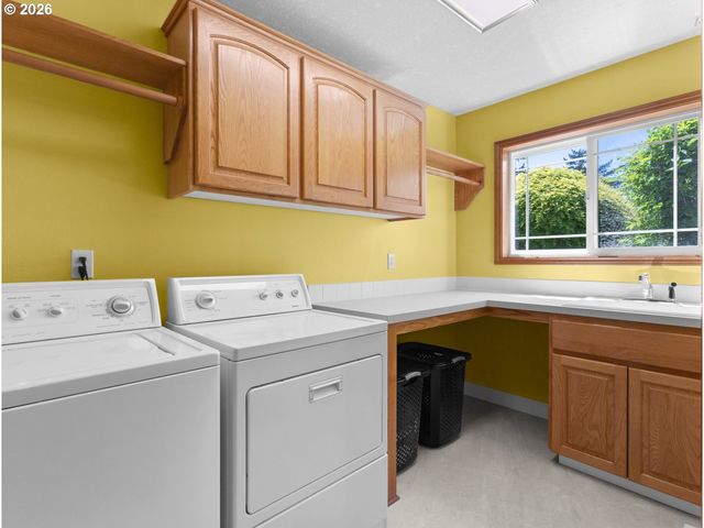 366 Sw 37TH Cir, Gresham, OR 97080