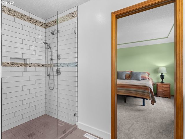 366 Sw 37TH Cir, Gresham, OR 97080