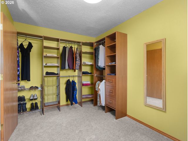 366 Sw 37TH Cir, Gresham, OR 97080