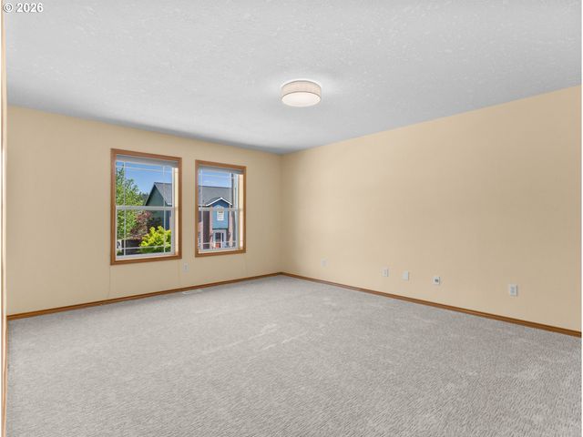 366 Sw 37TH Cir, Gresham, OR 97080