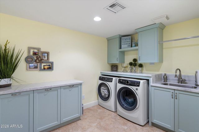 4715 N LAUNFAL Avenue, Phoenix, AZ 85018