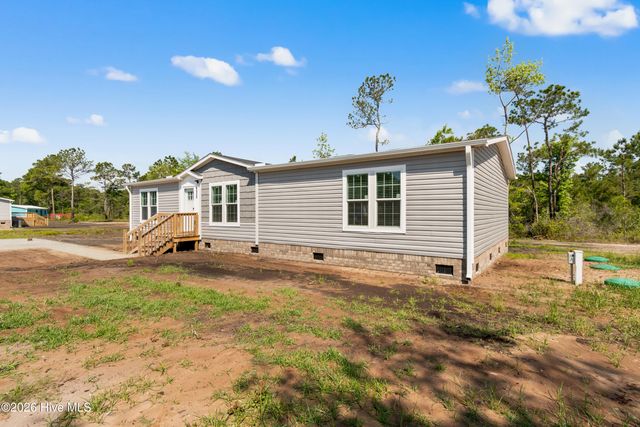 6830 Lewis Drive SE, Winnabow, NC 28479
