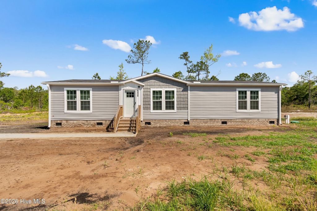 6830 Lewis Drive SE, Winnabow, NC 28479