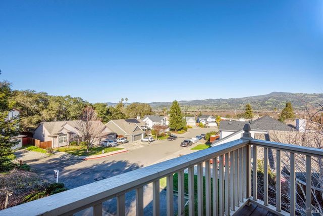 143 Renz Ln, Geyserville, CA 95441