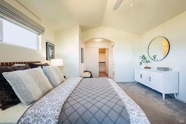 143 Renz Ln, Geyserville, CA 95441