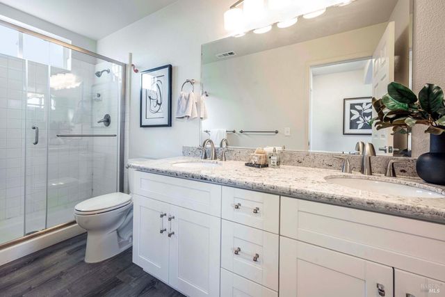 143 Renz Ln, Geyserville, CA 95441