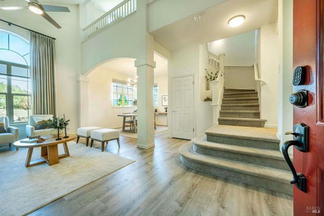 143 Renz Ln, Geyserville, CA 95441