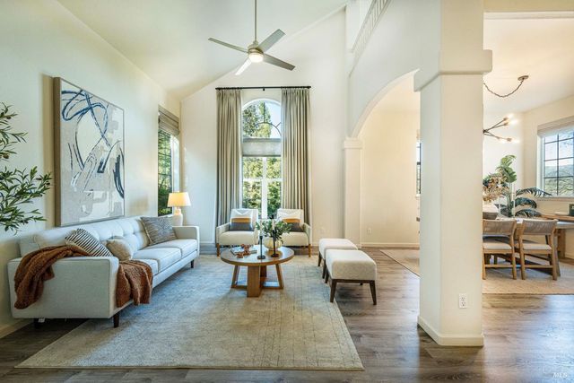 143 Renz Ln, Geyserville, CA 95441