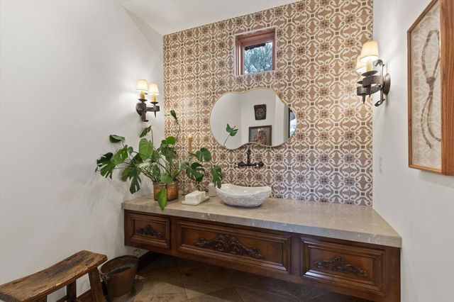 2489 Tuscany Heights Drive, Palm Springs, CA 92262