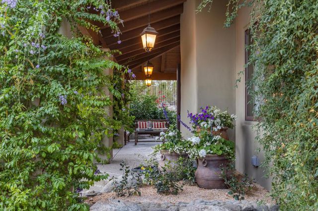 2489 Tuscany Heights Drive, Palm Springs, CA 92262