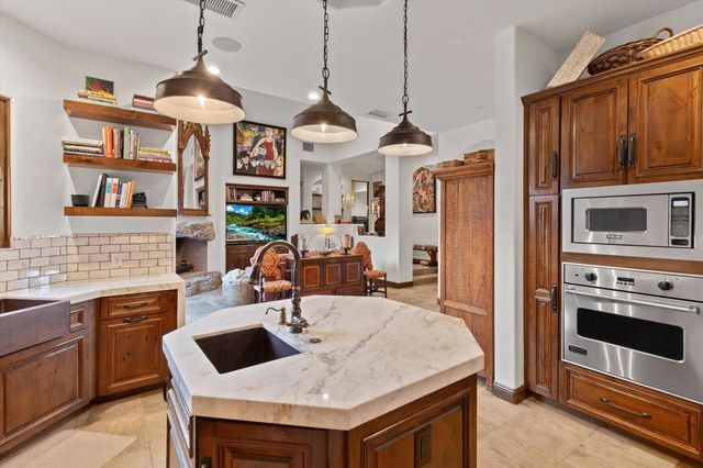 2489 Tuscany Heights Drive, Palm Springs, CA 92262