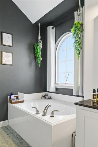 460 Admiral Drive, Gun Barrel City, TX 75156