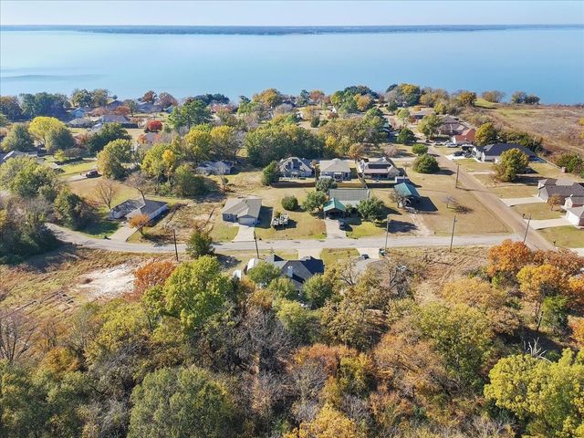 460 Admiral Drive, Gun Barrel City, TX 75156