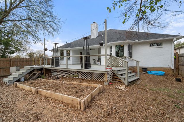 460 Admiral Drive, Gun Barrel City, TX 75156