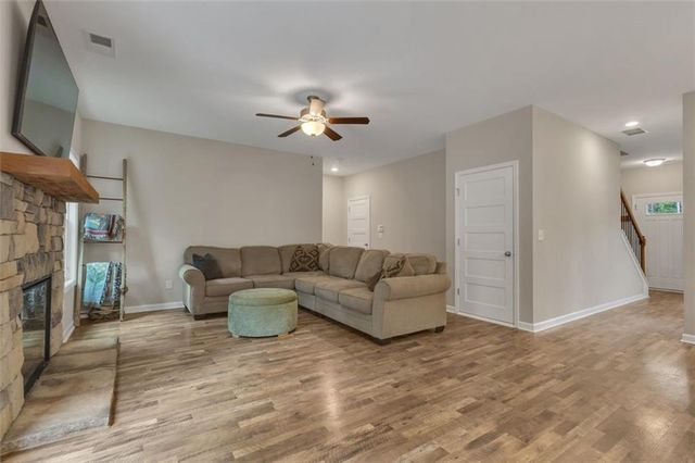 313 LUCY Lane, Carrollton, GA 30117