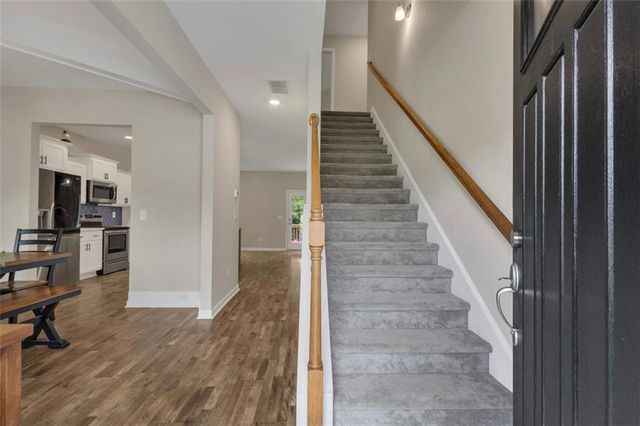 313 LUCY Lane, Carrollton, GA 30117