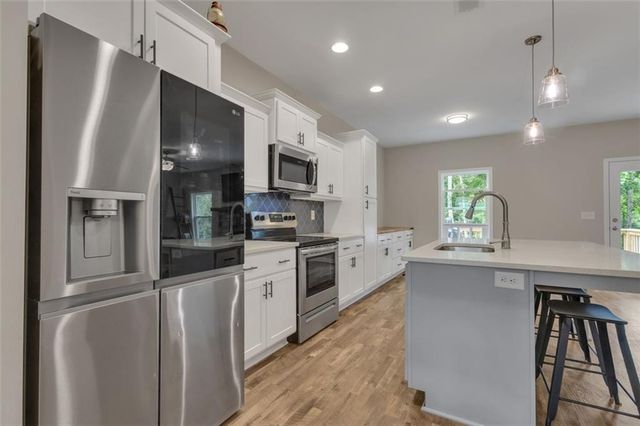 313 LUCY Lane, Carrollton, GA 30117