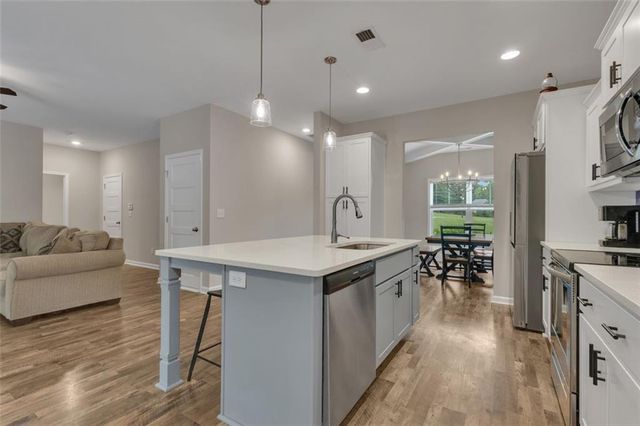 313 LUCY Lane, Carrollton, GA 30117