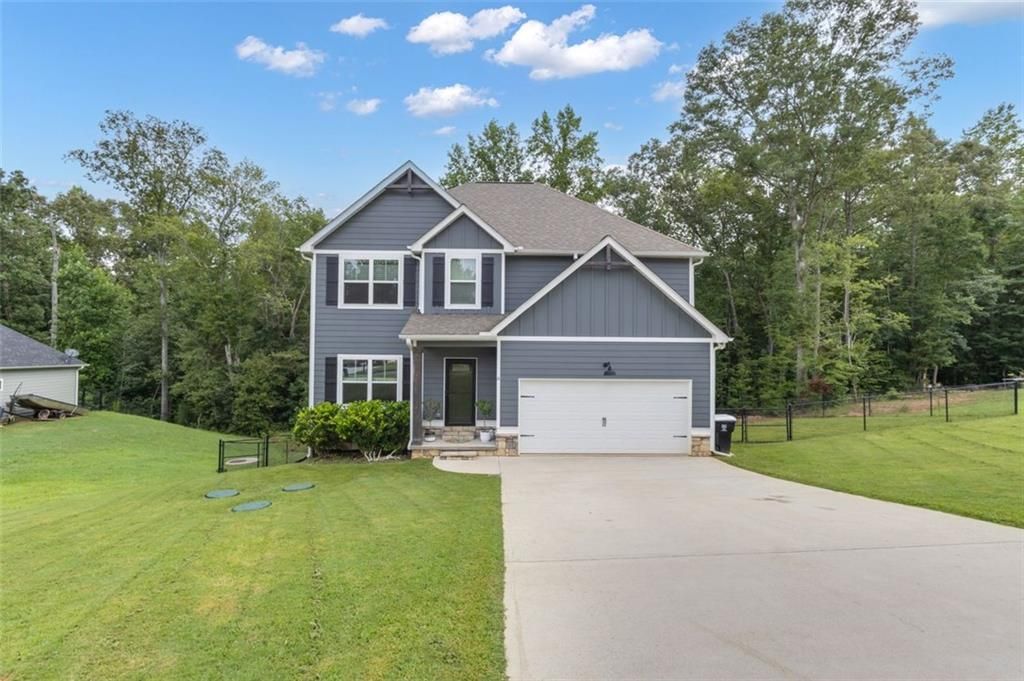 313 LUCY Lane, Carrollton, GA 30117