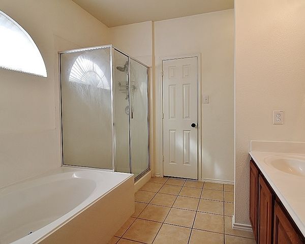 10125 Sourwood Drive, Fort Worth, TX 76244