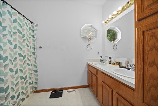 9901 Sladden Avenue, Garfield Heights, OH 44125