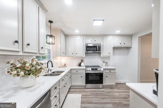 1045 Mimosa Drive, Macon, GA 31204