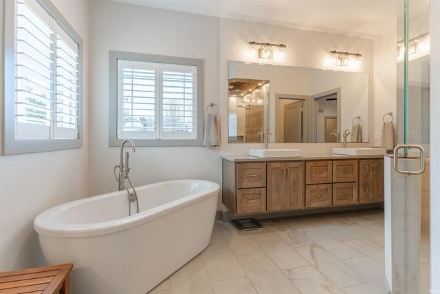 1087 Lakefield Drive, Newburgh, IN 47630