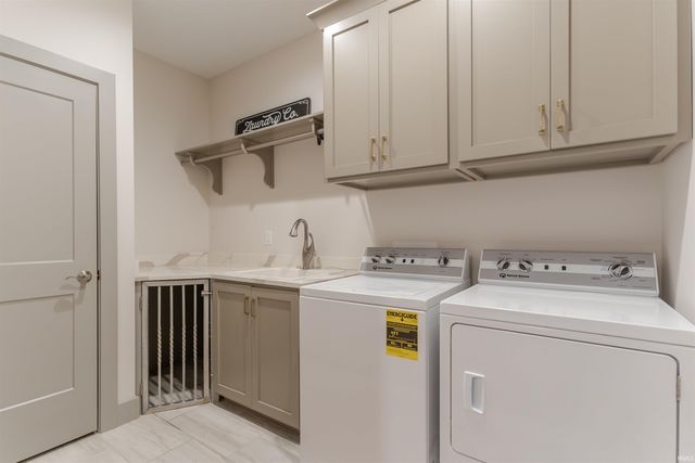 1087 Lakefield Drive, Newburgh, IN 47630